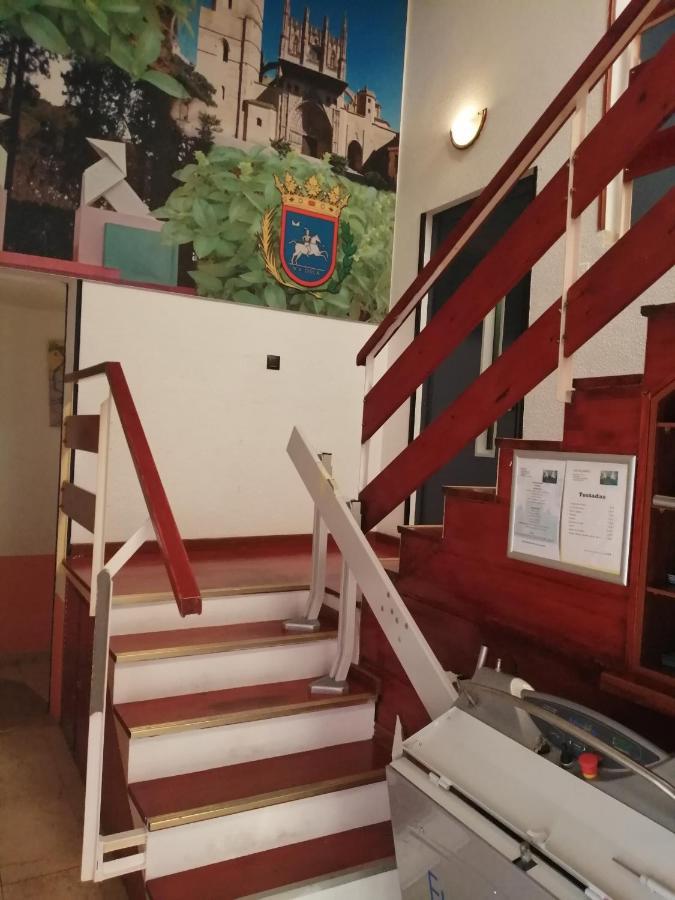 Hostal Jaime I Huesca Buitenkant foto