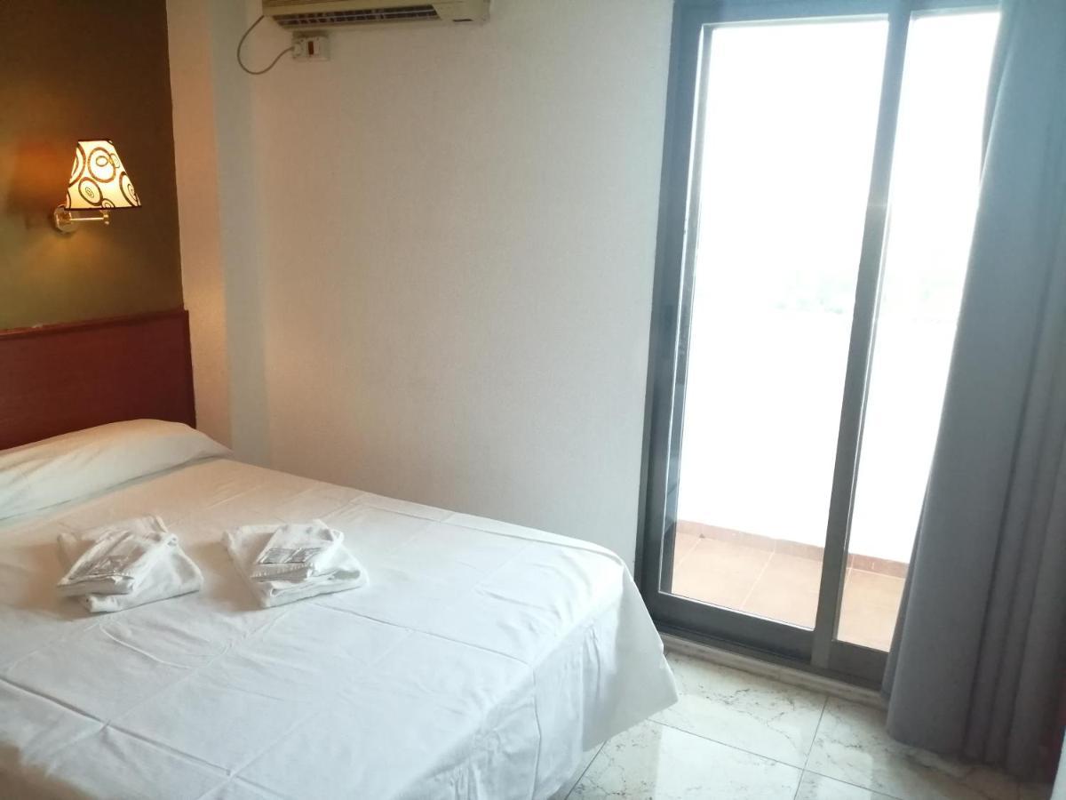 Hostal Jaime I Huesca Buitenkant foto
