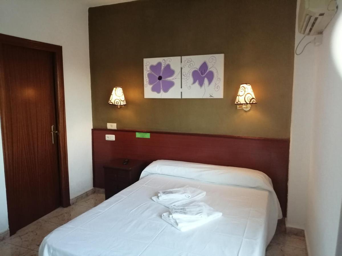Hostal Jaime I Huesca Buitenkant foto