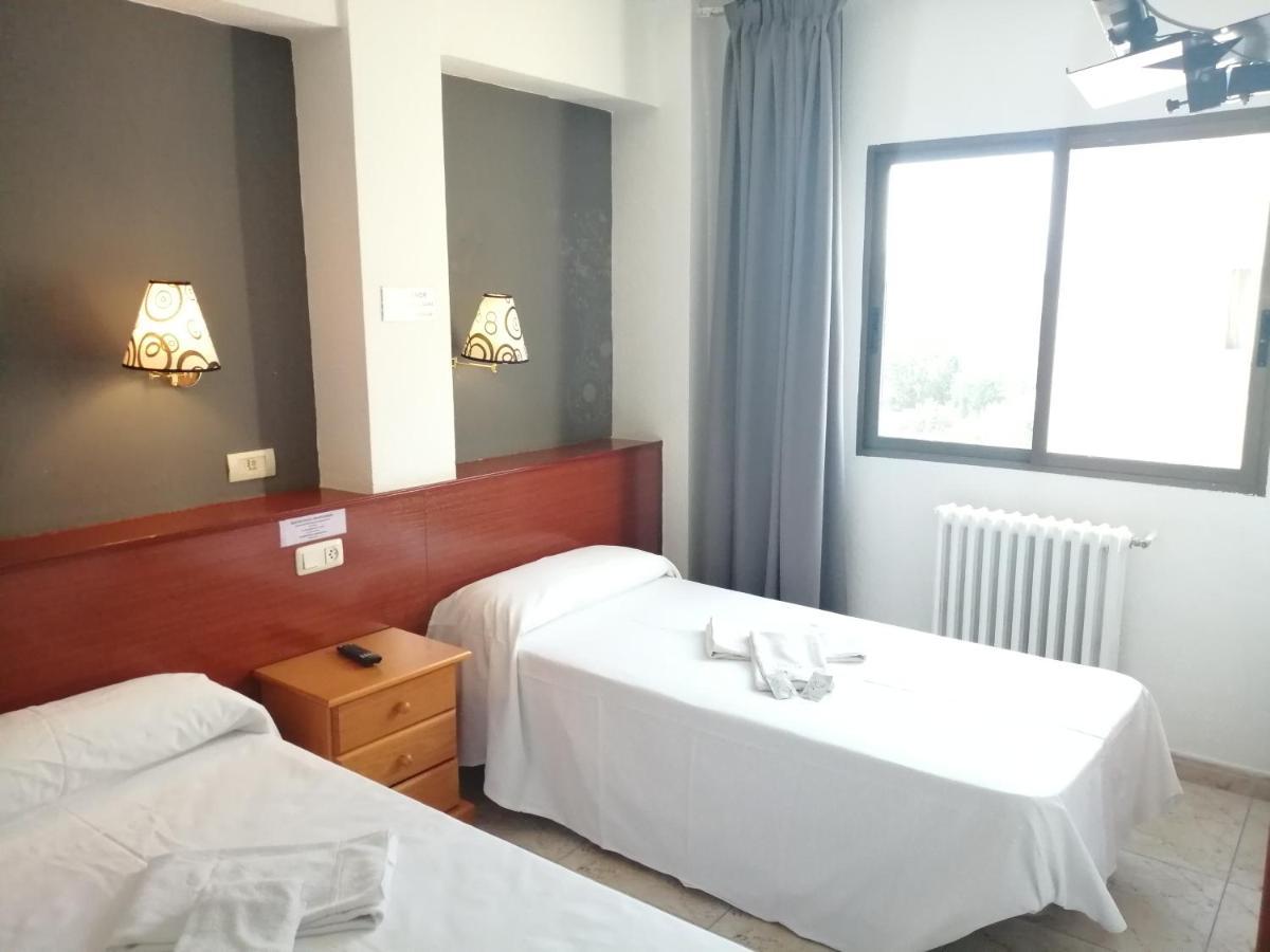 Hostal Jaime I Huesca Buitenkant foto