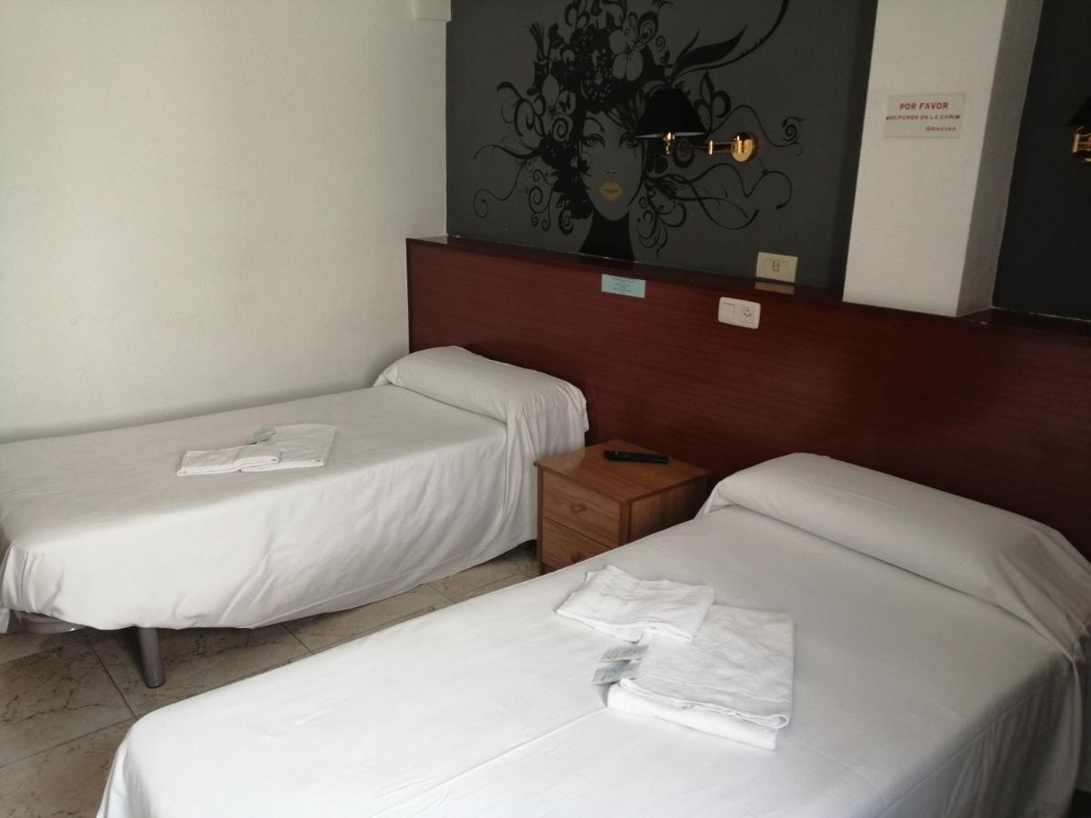 Hostal Jaime I Huesca Buitenkant foto