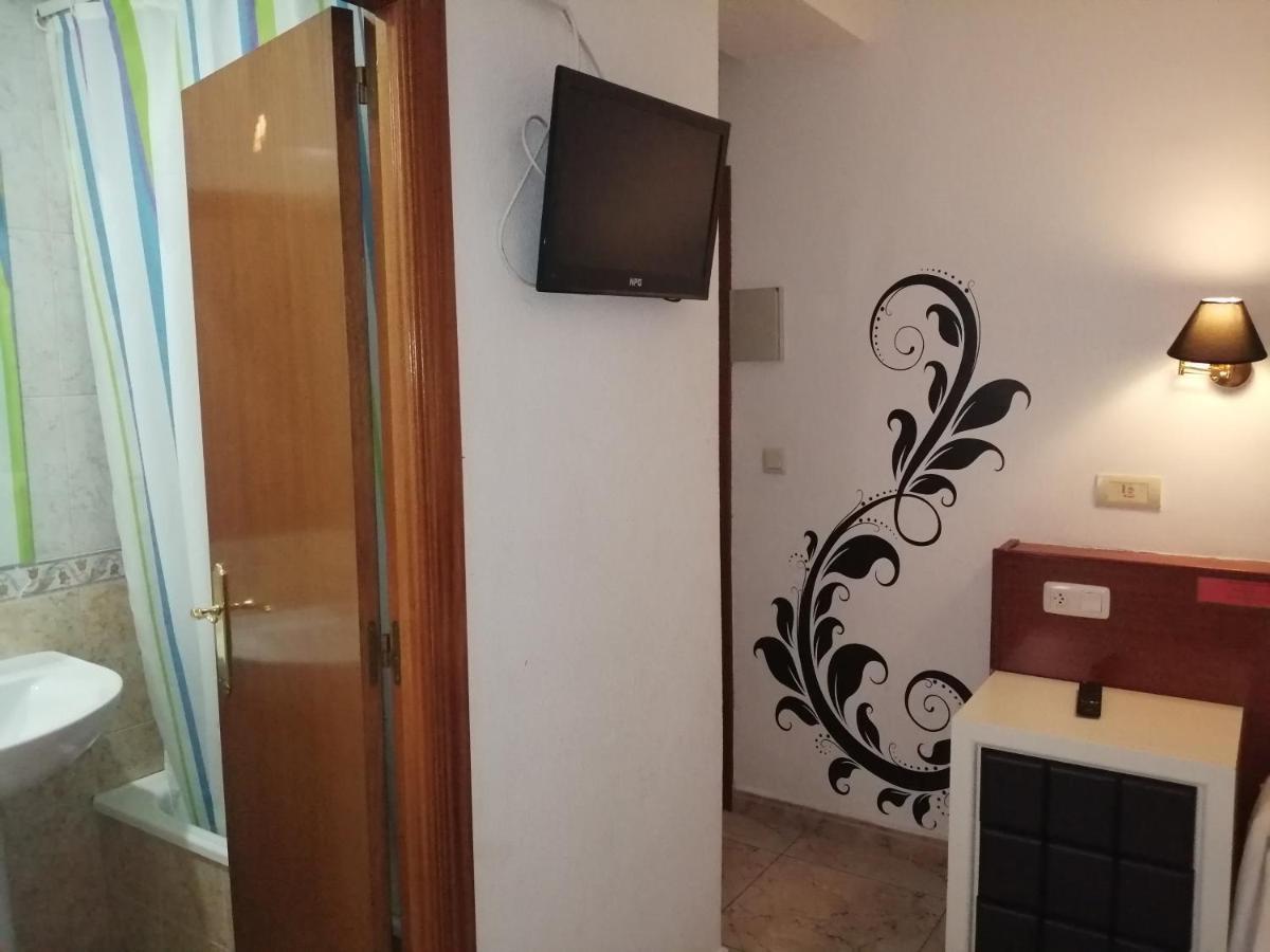 Hostal Jaime I Huesca Buitenkant foto