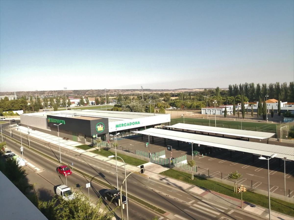 Hostal Jaime I Huesca Buitenkant foto