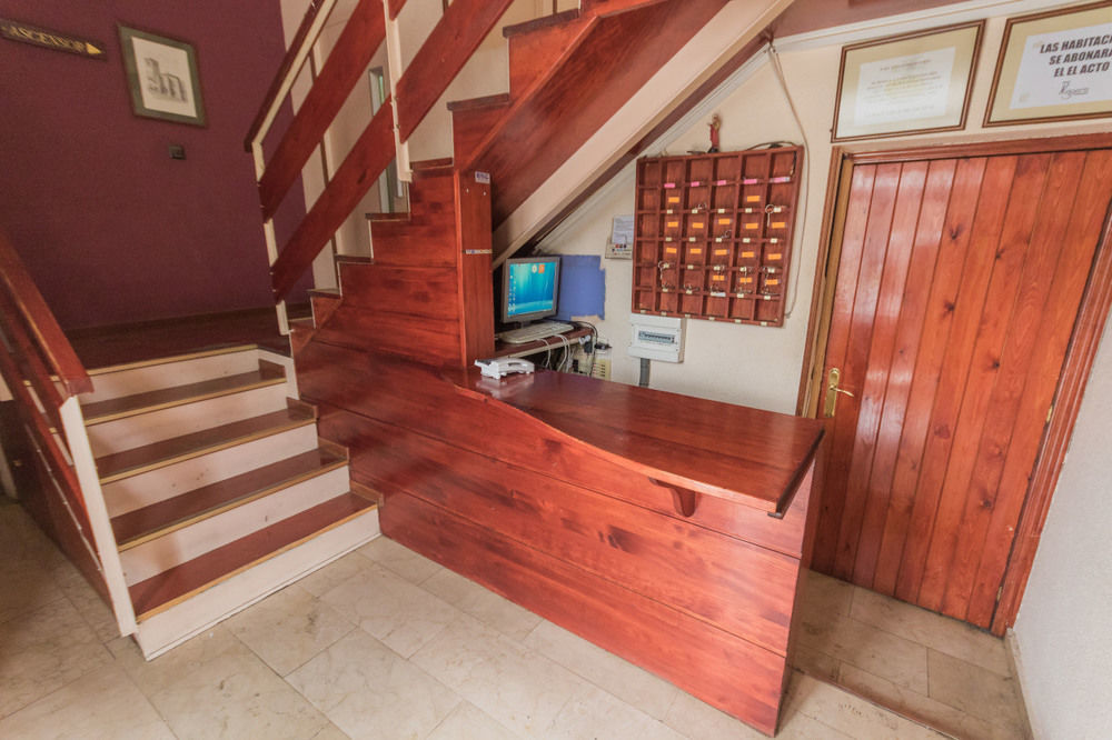 Hostal Jaime I Huesca Buitenkant foto