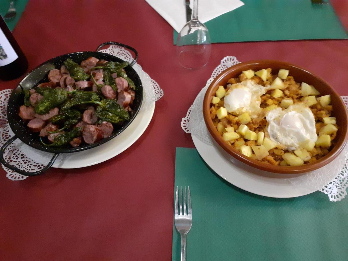 Hostal Jaime I Huesca Buitenkant foto